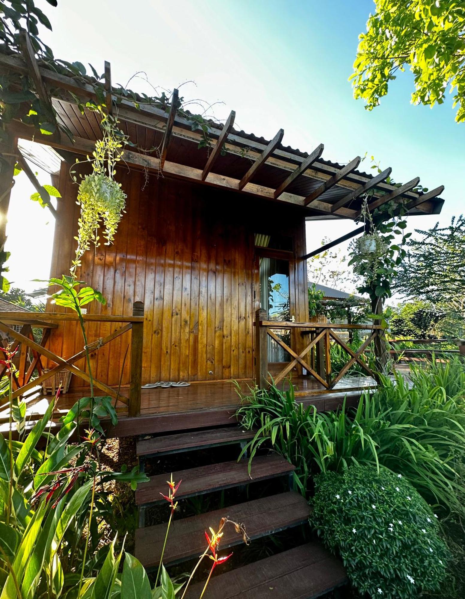 Dugiang Homestay Buôn Ma Thuột Extérieur photo